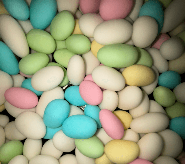 DRAGÉES MULTICOLORES 